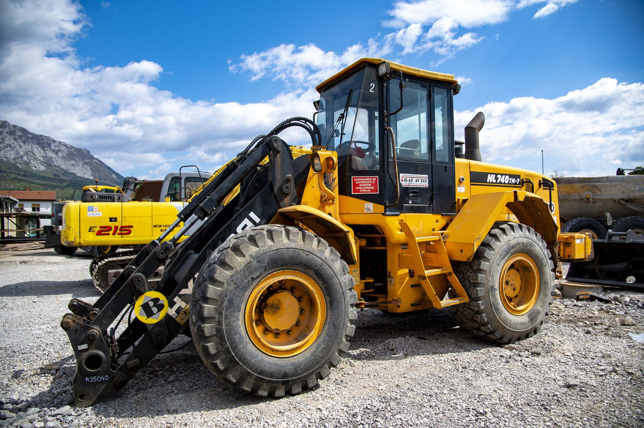 HYUNDAI HL740TM-7 for parts - اللودر بعجل: صور 2 HYUNDAI HL740TM-7 for parts - اللودر بعجل: صور 2