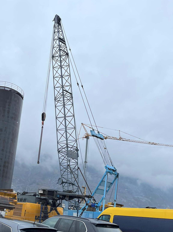 Hitachi KH 180-2 - رافعة مجنزرة: صور 4 Hitachi KH 180-2 - رافعة مجنزرة: صور 4