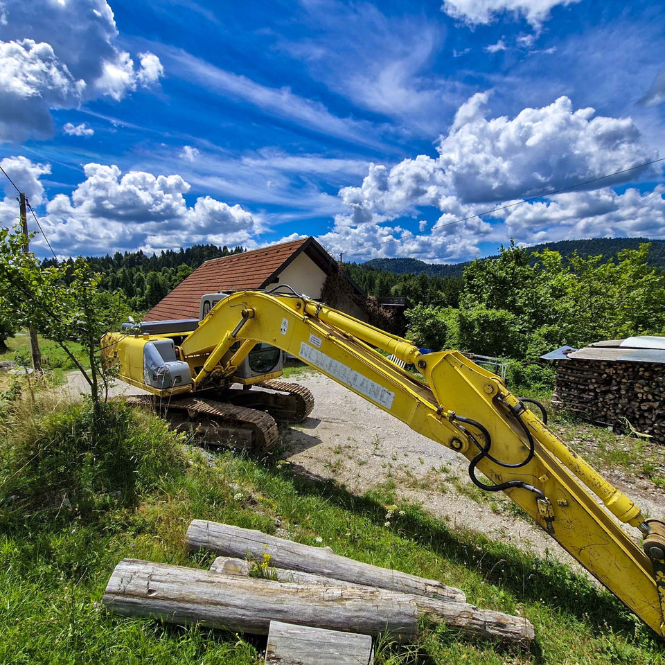 New Holland Kobelco E215 - حفارات زحافة: صور 3 New Holland Kobelco E215 - حفارات زحافة: صور 3