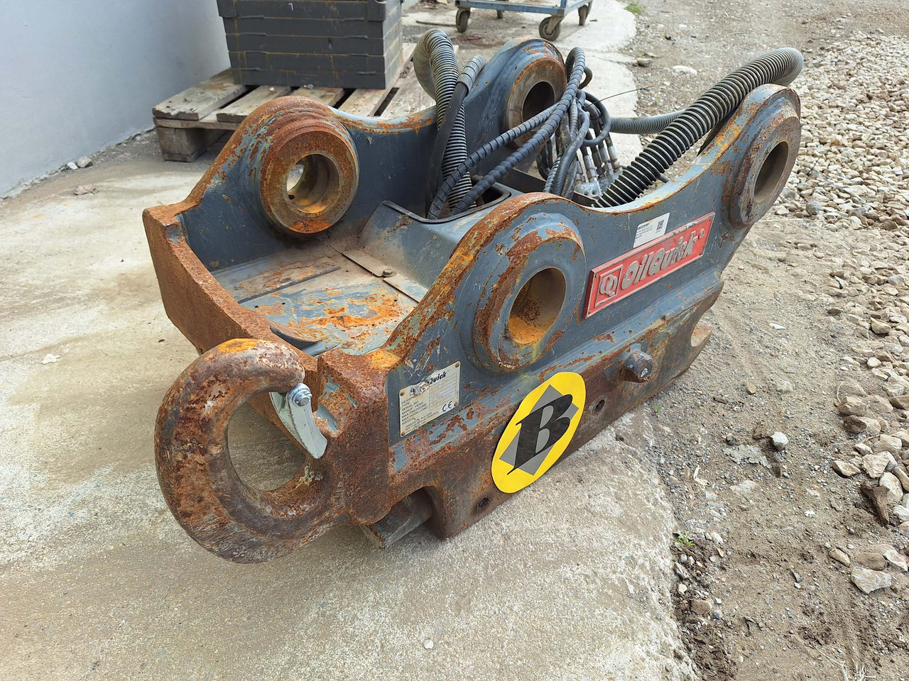 OilQuick hydraulic OQ70/55 - وصلة الربط للمعدات المعلقة - آلات البناء: صور 1 OilQuick hydraulic OQ70/55 - وصلة الربط للمعدات المعلقة - آلات البناء: صور 1