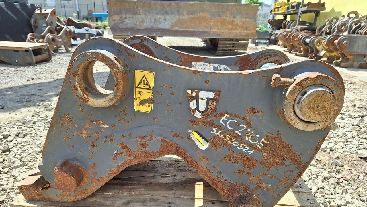 Trevi Benne hydraulic ARI Verachtert Volvo EC220E - وصلة الربط للمعدات المعلقة - حفارة: صور 5 Trevi Benne hydraulic ARI Verachtert Volvo EC220E - وصلة الربط للمعدات المعلقة - حفارة: صور 5