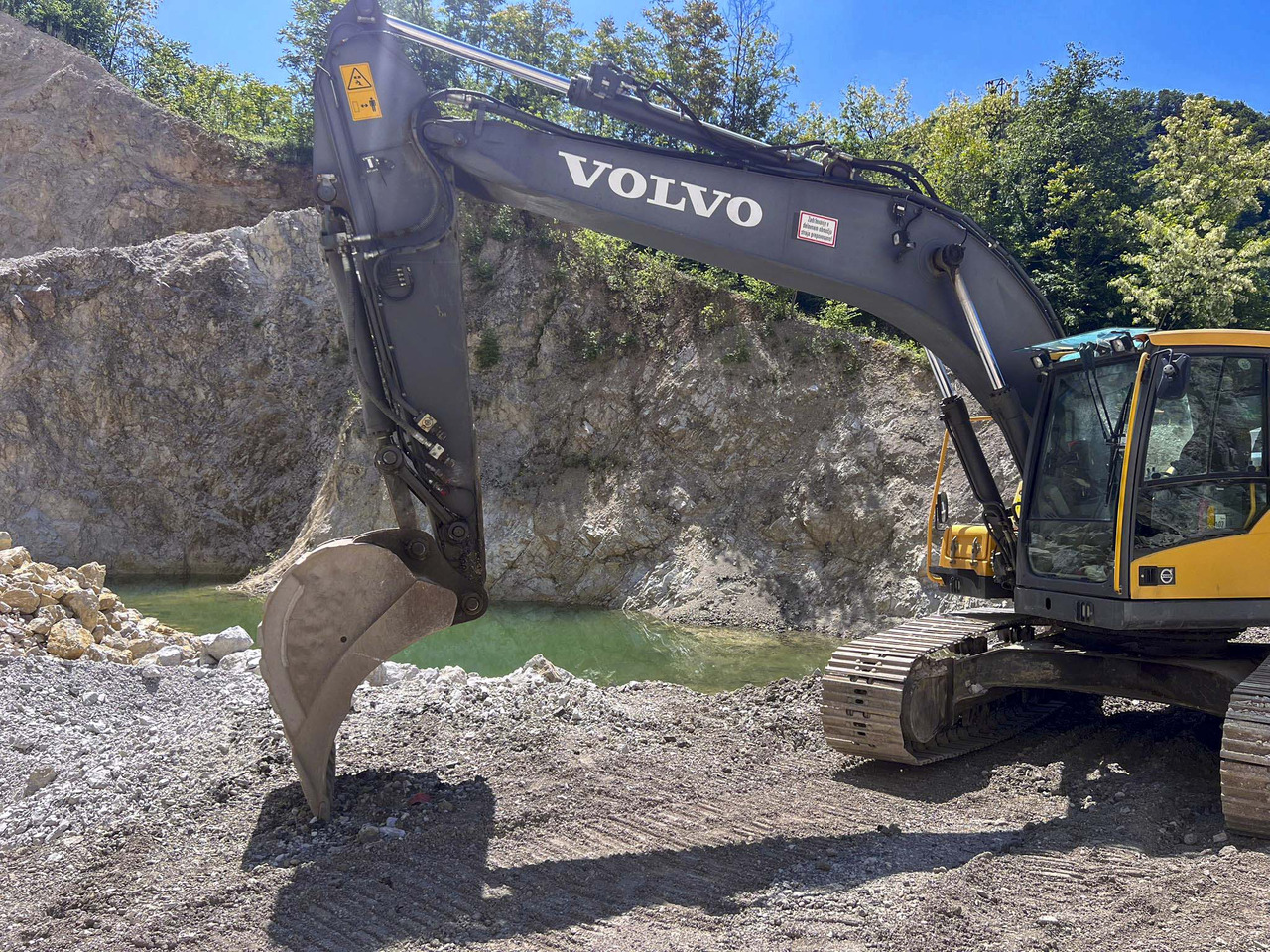 VOLVO EC220D - حفارات زحافة: صور 2 VOLVO EC220D - حفارات زحافة: صور 2