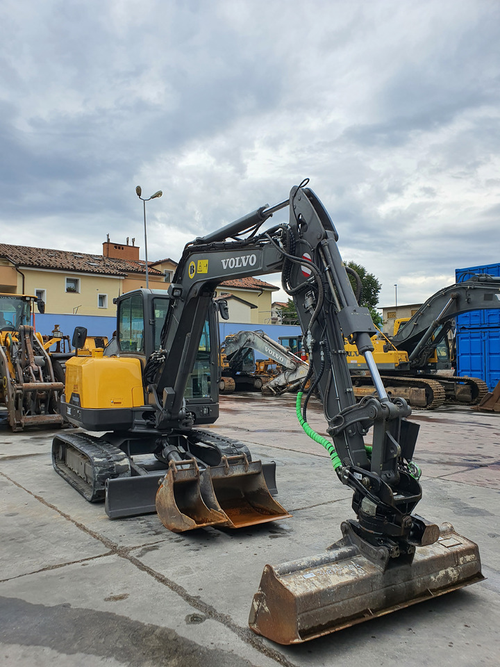 VOLVO EC60E - حفارة مصغرة: صور 5 VOLVO EC60E - حفارة مصغرة: صور 5