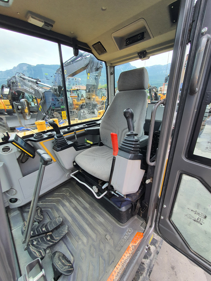 حفارة مصغرة VOLVO EC60E: صور 26