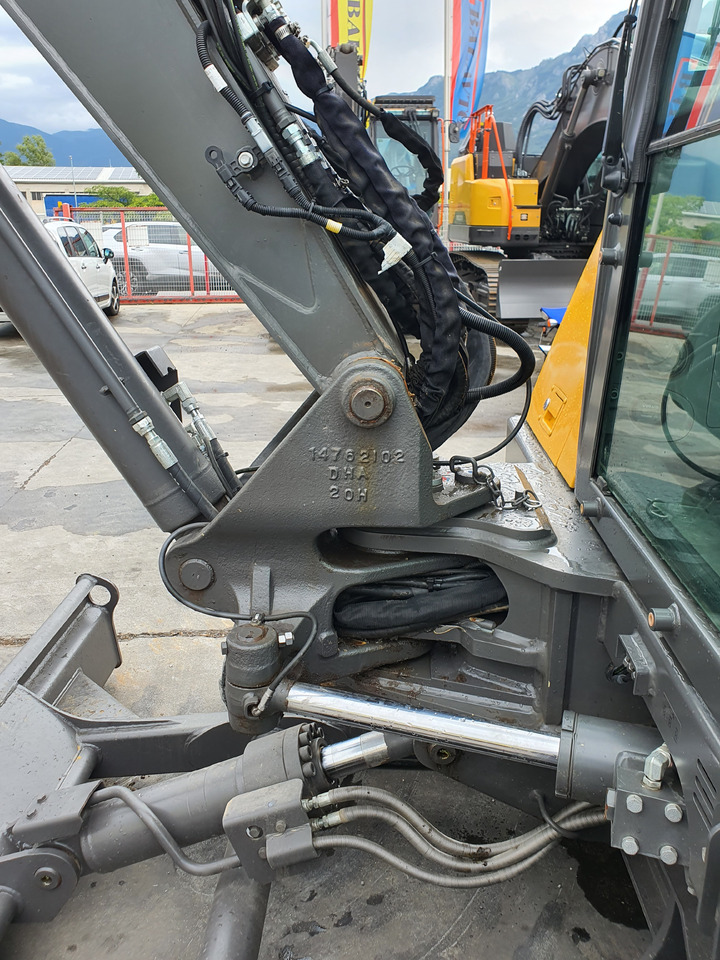 حفارة مصغرة VOLVO EC60E: صور 16