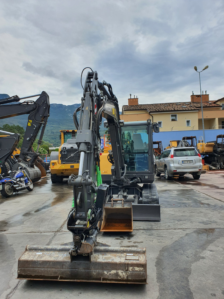 VOLVO EC60E - حفارة مصغرة: صور 4 VOLVO EC60E - حفارة مصغرة: صور 4