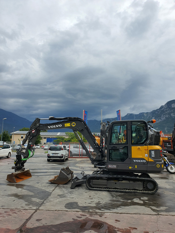 VOLVO EC60E - حفارة مصغرة: صور 2 VOLVO EC60E - حفارة مصغرة: صور 2