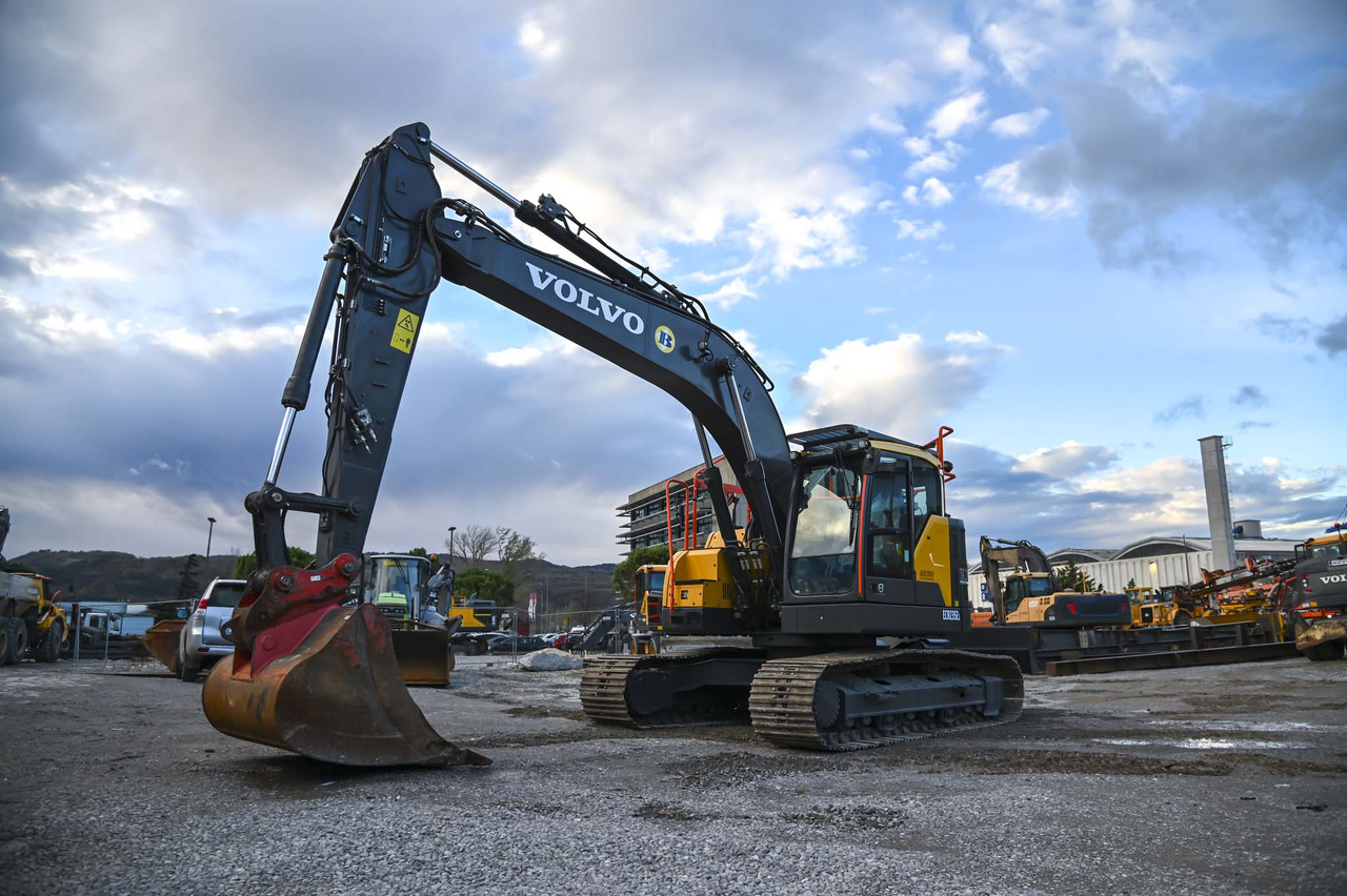 VOLVO ECR235EL - حفارات زحافة: صور 1 VOLVO ECR235EL - حفارات زحافة: صور 1