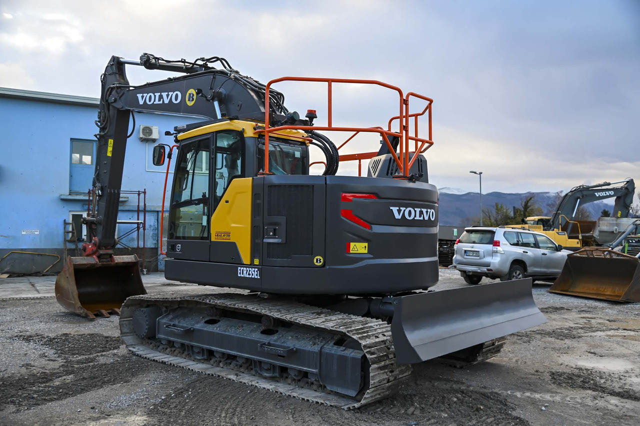 VOLVO ECR235EL - حفارات زحافة: صور 4 VOLVO ECR235EL - حفارات زحافة: صور 4