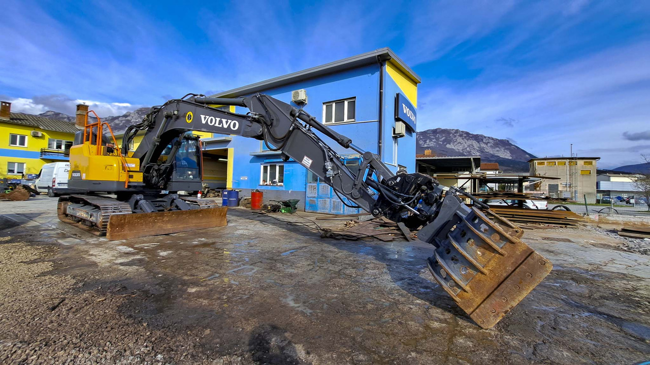 VOLVO ECR235EL - حفارات زحافة: صور 3 VOLVO ECR235EL - حفارات زحافة: صور 3