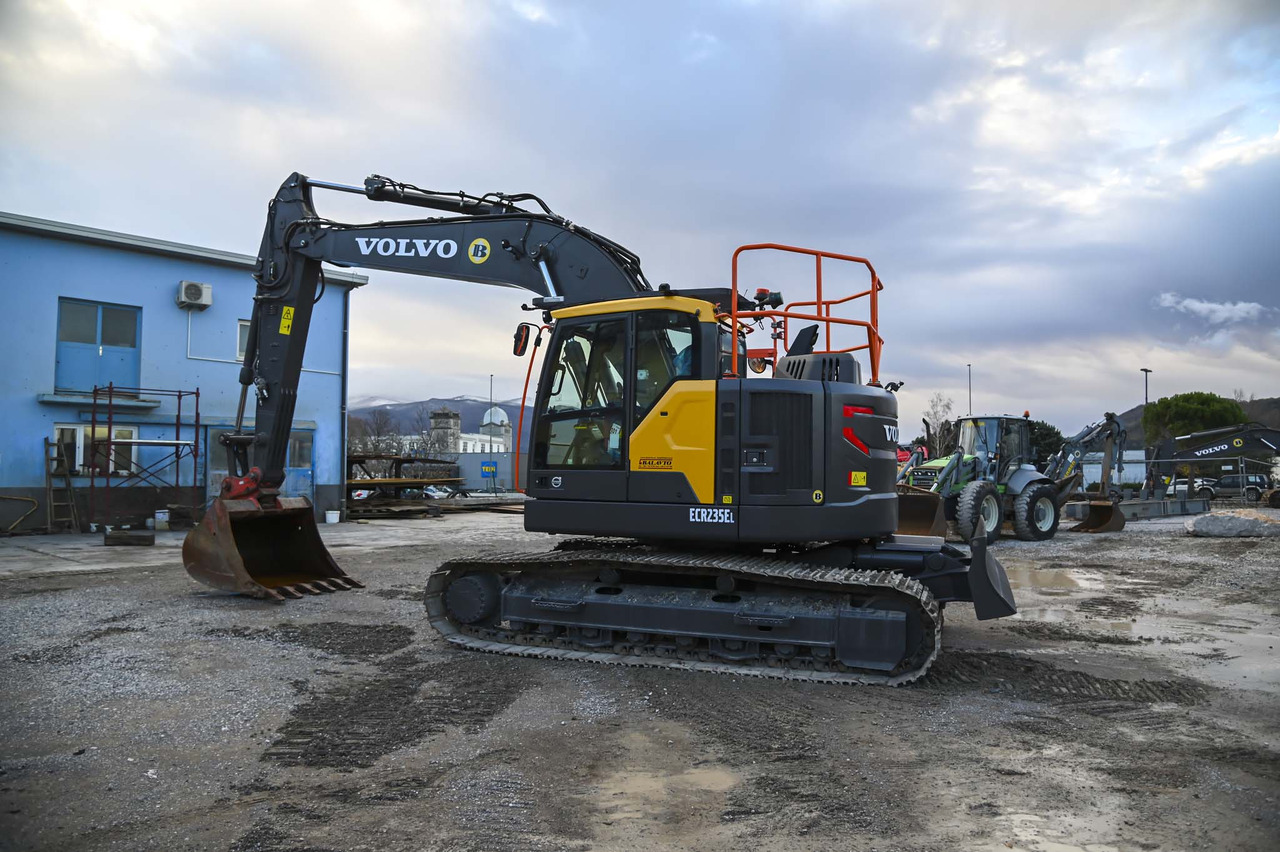 VOLVO ECR235EL - حفارات زحافة: صور 3 VOLVO ECR235EL - حفارات زحافة: صور 3