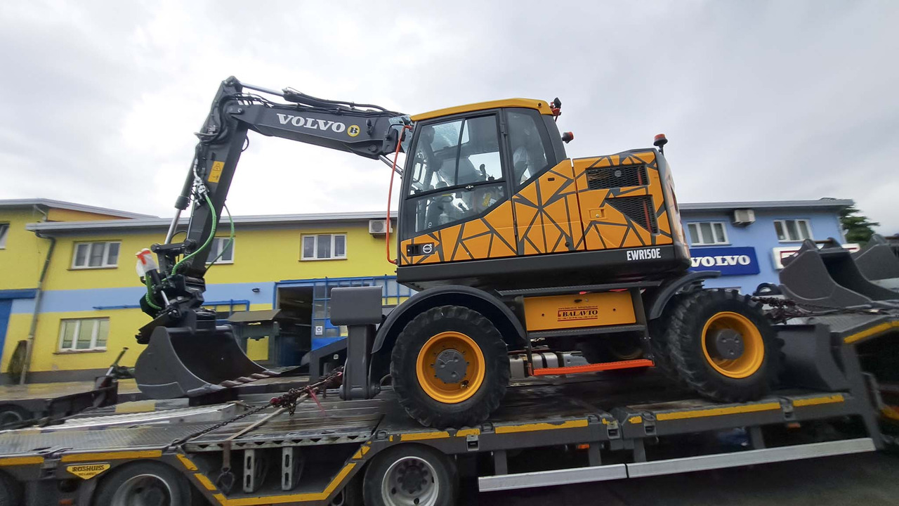 VOLVO EWR150E - حفارة على عجلات: صور 3 VOLVO EWR150E - حفارة على عجلات: صور 3