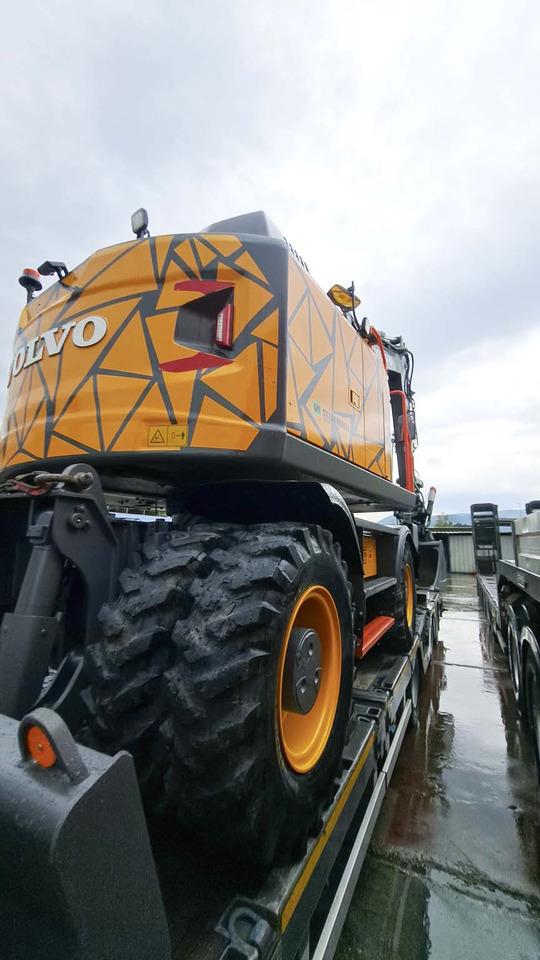 VOLVO EWR150E - حفارة على عجلات: صور 5 VOLVO EWR150E - حفارة على عجلات: صور 5