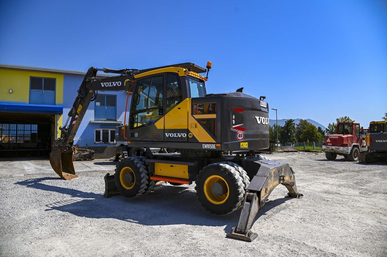 VOLVO EWR150E - حفارة على عجلات: صور 4 VOLVO EWR150E - حفارة على عجلات: صور 4