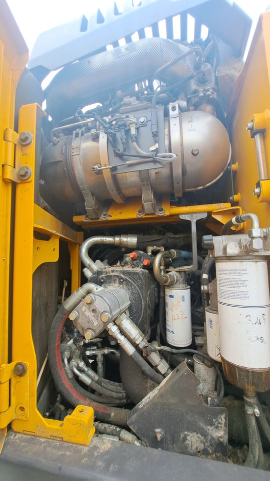 VOLVO EWR150E - حفارة على عجلات: صور 4 VOLVO EWR150E - حفارة على عجلات: صور 4