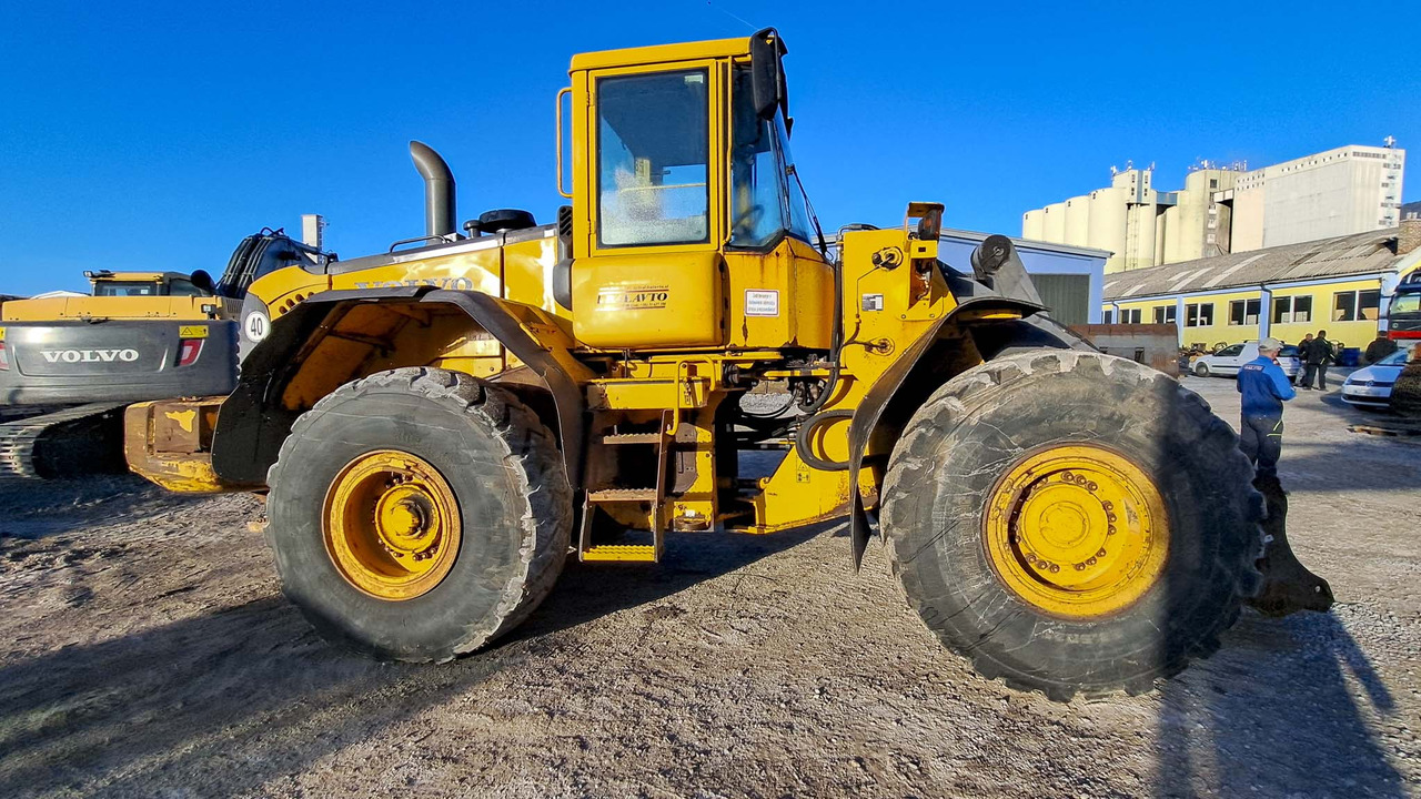 VOLVO L120E - اللودر بعجل: صور 4 VOLVO L120E - اللودر بعجل: صور 4