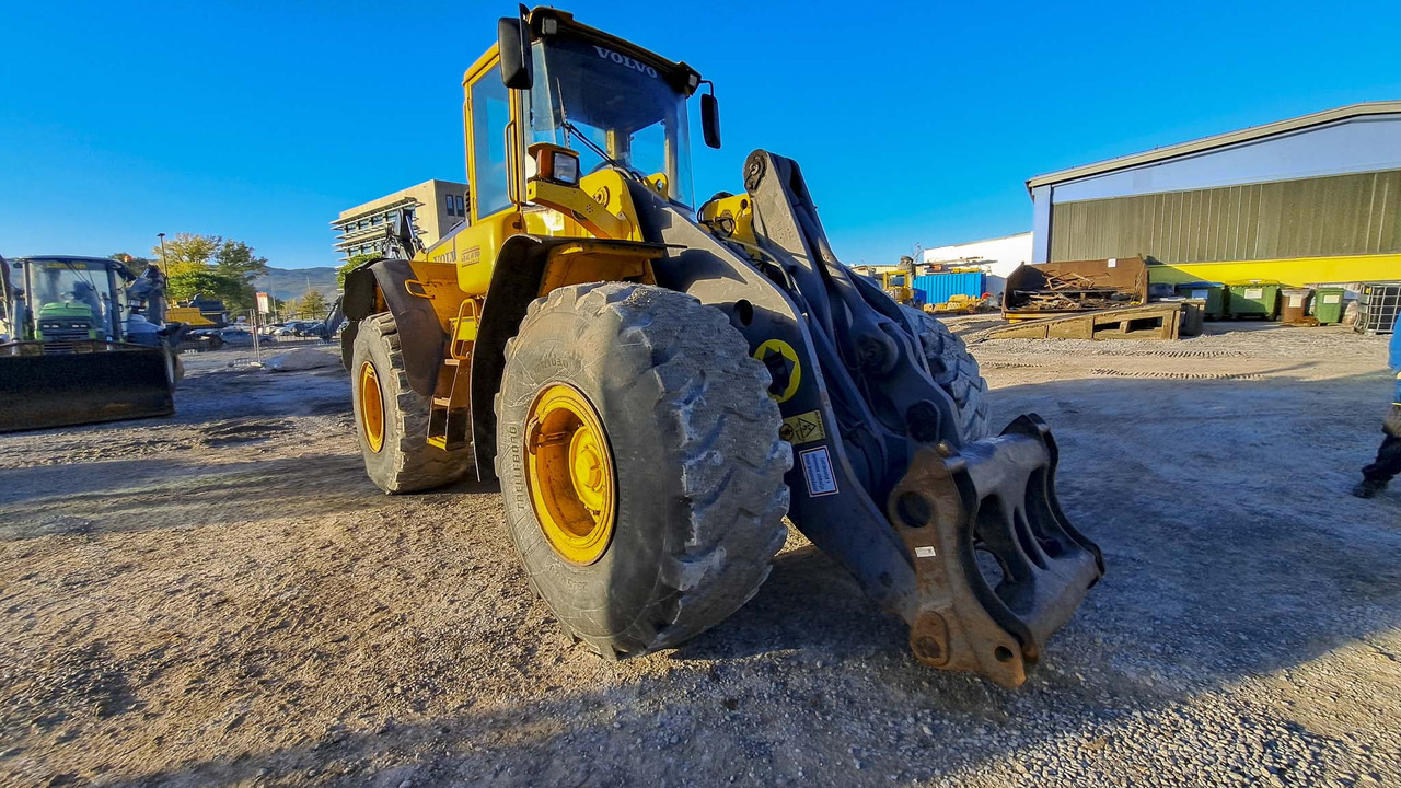 VOLVO L120E - اللودر بعجل: صور 3 VOLVO L120E - اللودر بعجل: صور 3