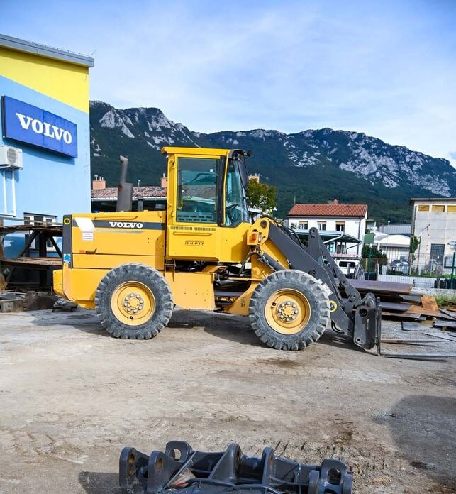Volvo 11157386 for Volvo L70H, L90H - وصلة الربط للمعدات المعلقة - اللودر بعجل: صور 4 Volvo 11157386 for Volvo L70H, L90H - وصلة الربط للمعدات المعلقة - اللودر بعجل: صور 4