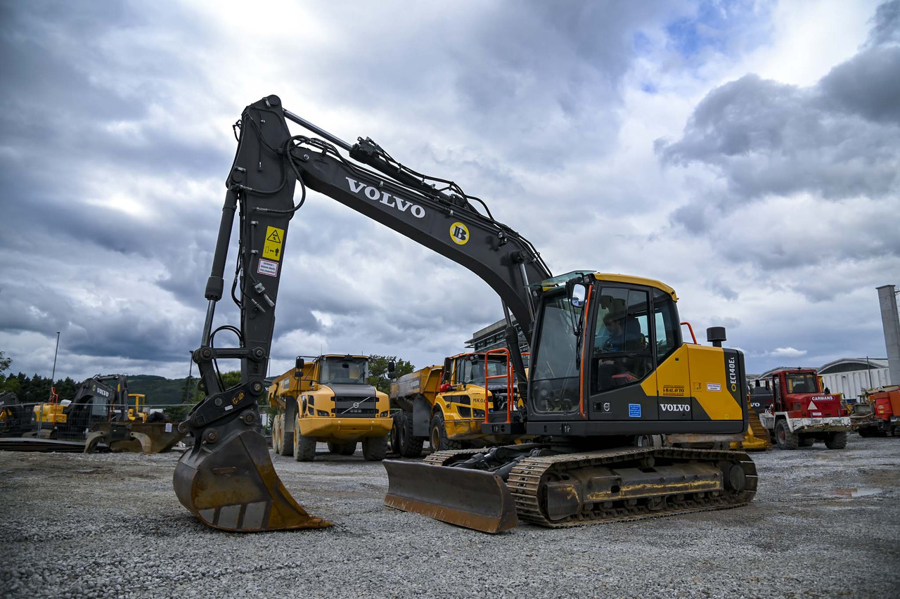Volvo EC140E - حفارات زحافة: صور 1 Volvo EC140E - حفارات زحافة: صور 1