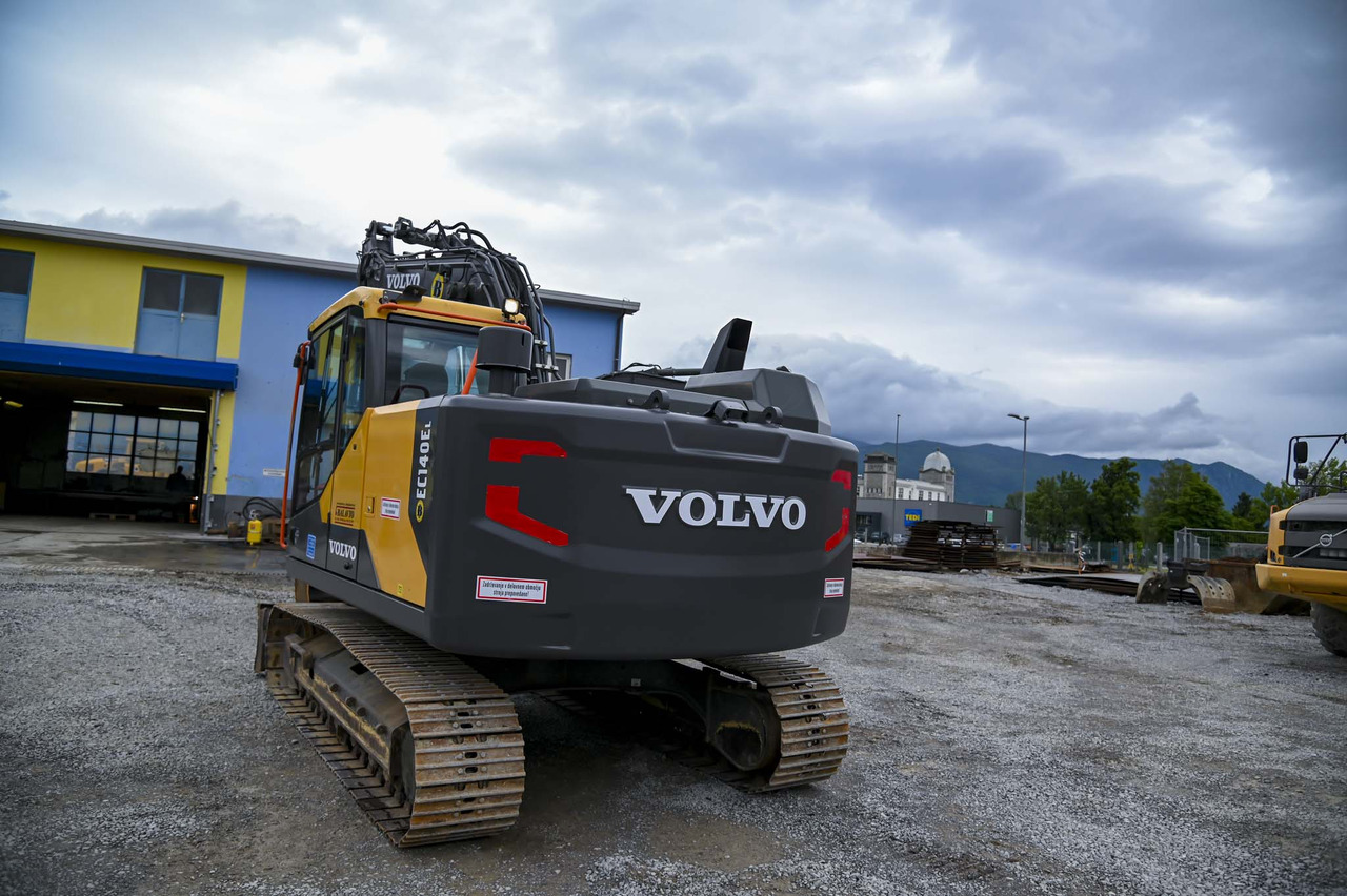 Volvo EC140E - حفارات زحافة: صور 4 Volvo EC140E - حفارات زحافة: صور 4