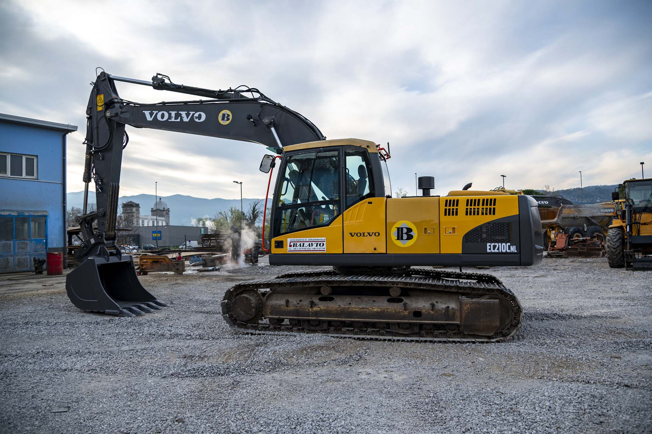 Volvo EC210CNL - حفارات زحافة: صور 3 Volvo EC210CNL - حفارات زحافة: صور 3