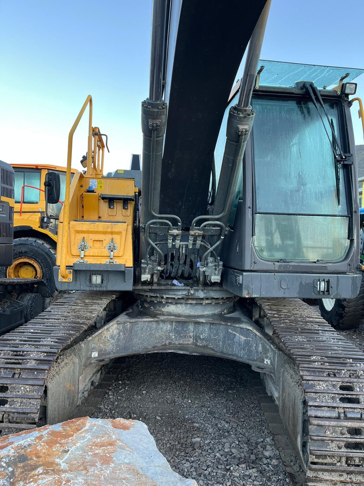 Volvo EC220ENH - حفارات زحافة: صور 3 Volvo EC220ENH - حفارات زحافة: صور 3