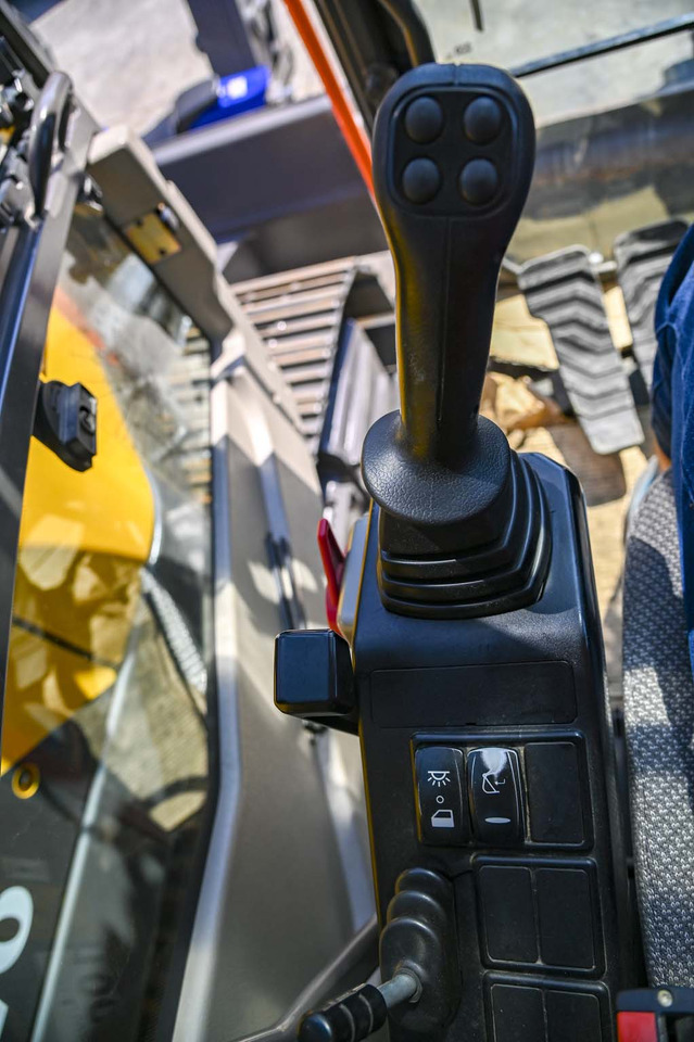 حفارة على عجلات Volvo EWR150E: صور 50
