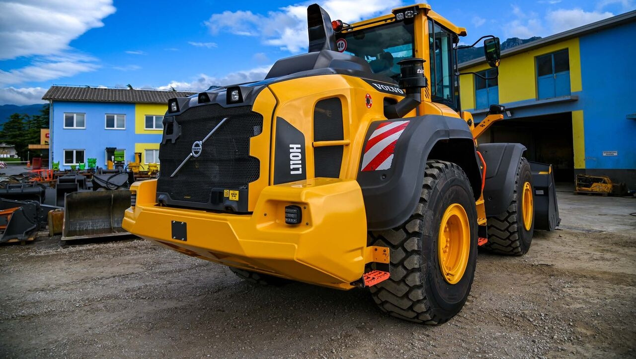 Volvo L110H - اللودر بعجل: صور 5 Volvo L110H - اللودر بعجل: صور 5
