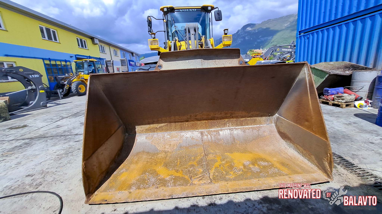 Volvo L120H - اللودر بعجل: صور 3 Volvo L120H - اللودر بعجل: صور 3