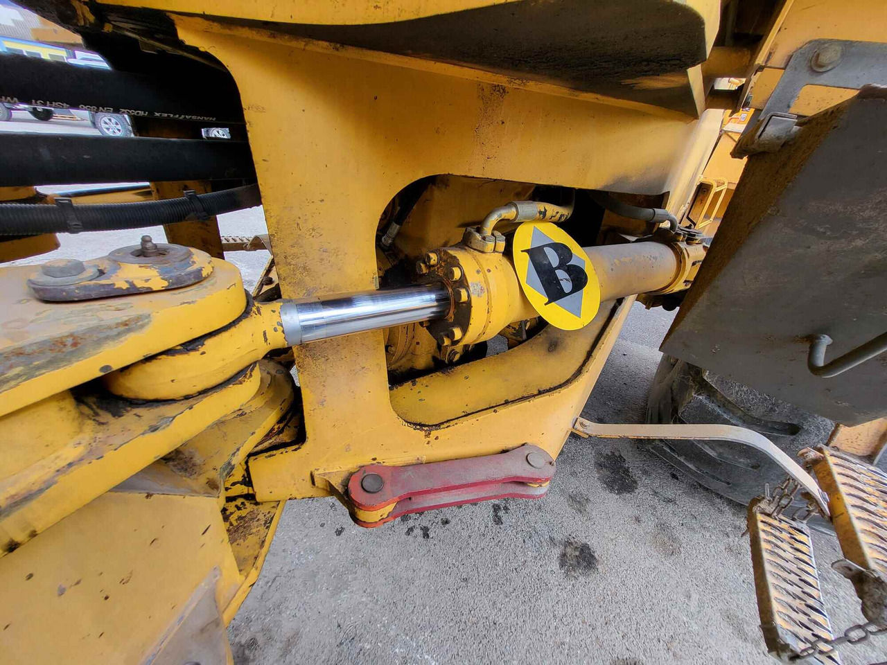 Volvo hydraulic cylinder - الاسطوانة الهيدروليكية - لودر: صور 4 Volvo hydraulic cylinder - الاسطوانة الهيدروليكية - لودر: صور 4