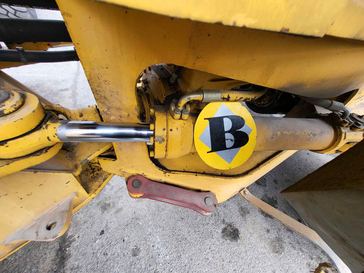 Volvo hydraulic cylinder - الاسطوانة الهيدروليكية - لودر: صور 5 Volvo hydraulic cylinder - الاسطوانة الهيدروليكية - لودر: صور 5
