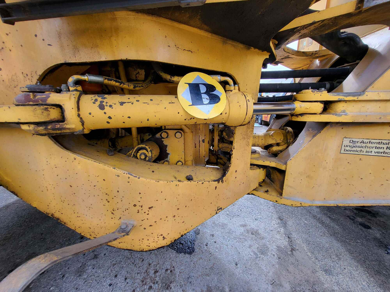 Volvo hydraulic cylinder - الاسطوانة الهيدروليكية - لودر: صور 3 Volvo hydraulic cylinder - الاسطوانة الهيدروليكية - لودر: صور 3