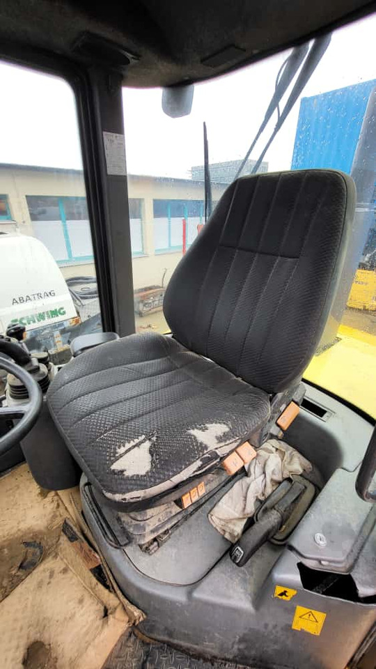 Volvo seat 2811579 for Volvo L30, L32, L35, L40, L45 - مقاعد السيارات - اللودر بعجل: صور 2 Volvo seat 2811579 for Volvo L30, L32, L35, L40, L45 - مقاعد السيارات - اللودر بعجل: صور 2