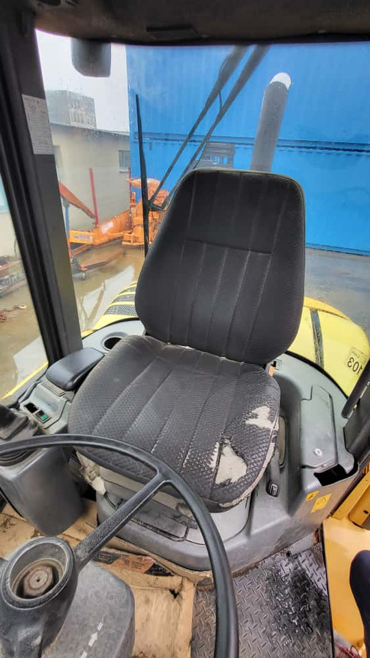 Volvo seat 2811579 for Volvo L30, L32, L35, L40, L45 - مقاعد السيارات - اللودر بعجل: صور 1 Volvo seat 2811579 for Volvo L30, L32, L35, L40, L45 - مقاعد السيارات - اللودر بعجل: صور 1