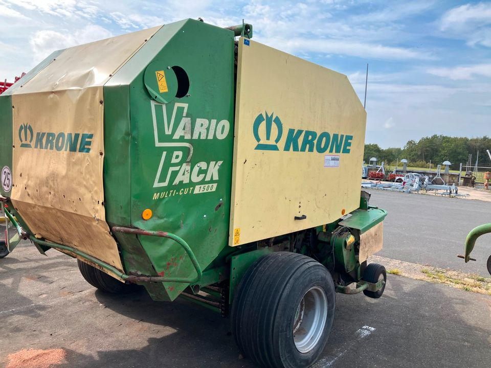 Krone Rundballenpresse VP 1500 MC Schneidwerk Netzbindung - مكبس القش الدائري: صور 5 Krone Rundballenpresse VP 1500 MC Schneidwerk Netzbindung - مكبس القش الدائري: صور 5