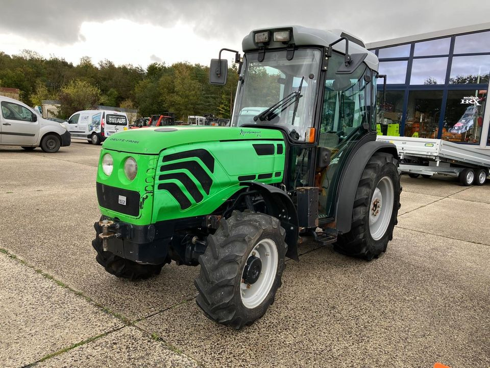 Traktor Deutz Agrocompakt F90 Schmalspur wenig Stunden - جرار: صور 1 Traktor Deutz Agrocompakt F90 Schmalspur wenig Stunden - جرار: صور 1