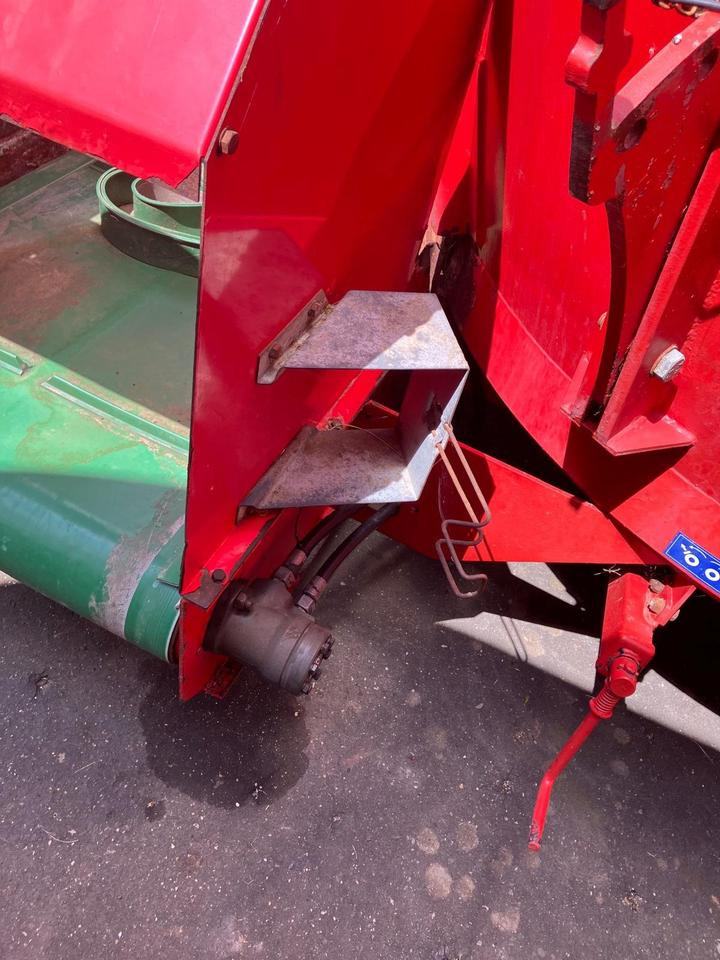 Trioliet Futtermischwagen Solomix 2 1600 Förderband vorne - آلة خلط وتوزيع الأعلاف: صور 5 Trioliet Futtermischwagen Solomix 2 1600 Förderband vorne - آلة خلط وتوزيع الأعلاف: صور 5
