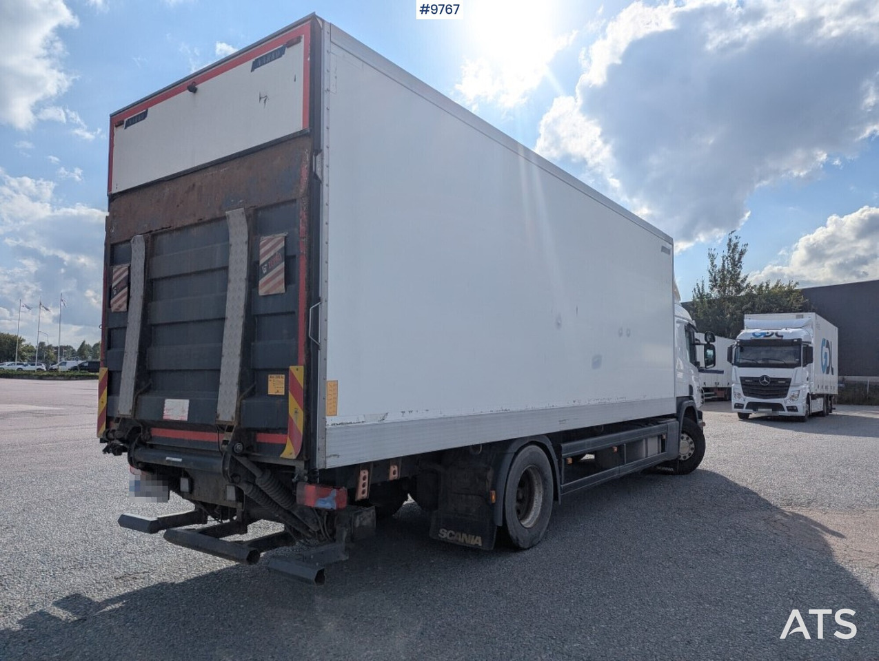 Box Truck Scania P320 4X2 with tail lift - بصندوق مغلق شاحنة: صور 4 Box Truck Scania P320 4X2 with tail lift - بصندوق مغلق شاحنة: صور 4