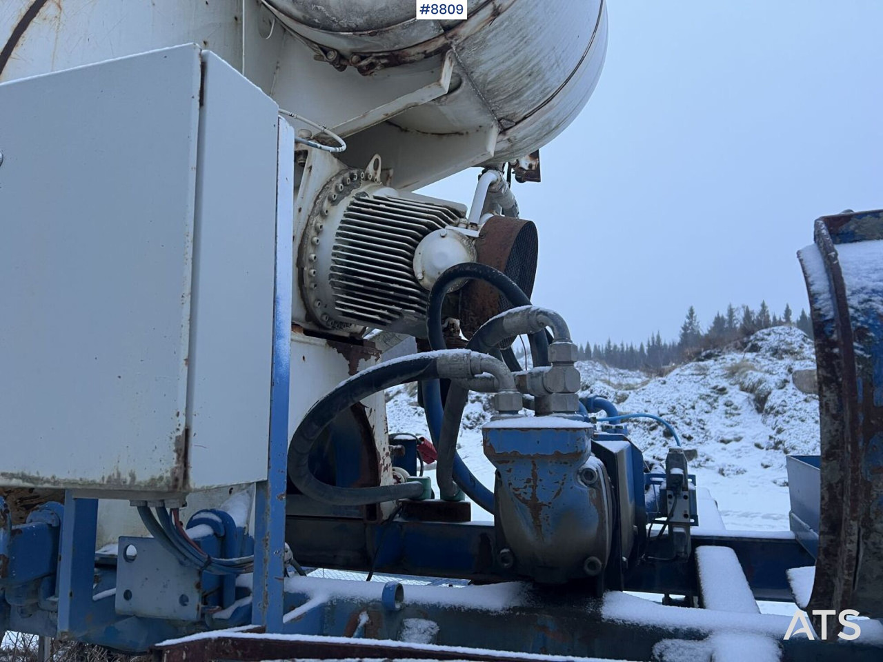 Concrete rotator 6 m3 with Laxo attachment - حلة خرسانة: صور 4 Concrete rotator 6 m3 with Laxo attachment - حلة خرسانة: صور 4