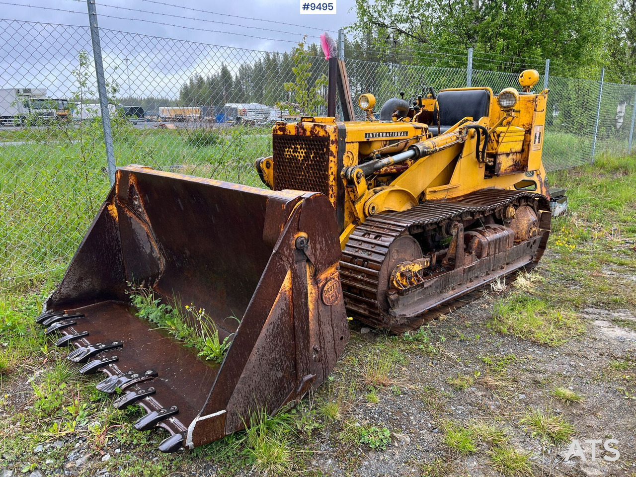 Crawler dozer INTERNATIONAL L125 - بلدوزر: صور 2 Crawler dozer INTERNATIONAL L125 - بلدوزر: صور 2
