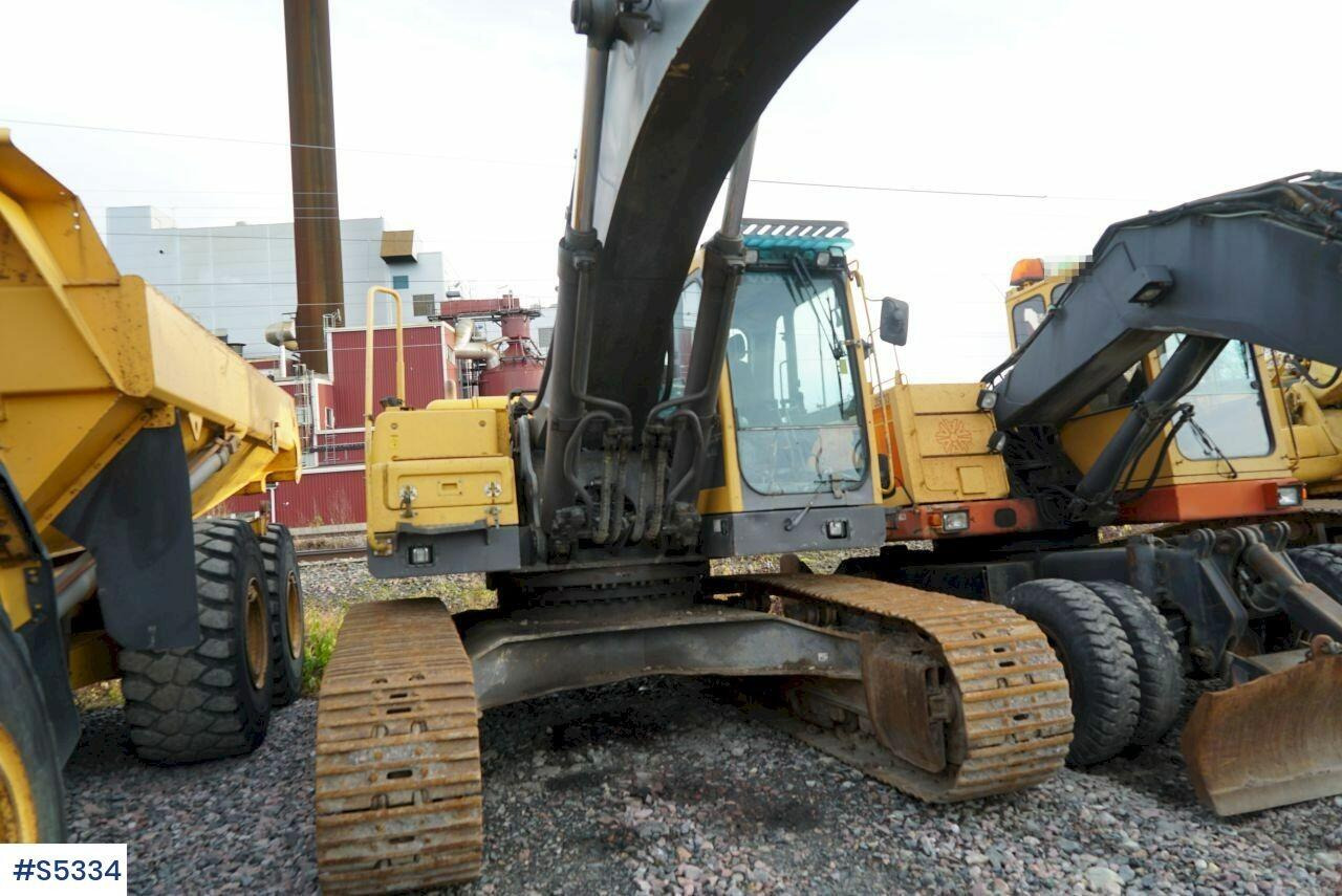 EXCAVATOR Volvo EC360 BLC WITH BUCKET - حفارة: صور 2 EXCAVATOR Volvo EC360 BLC WITH BUCKET - حفارة: صور 2