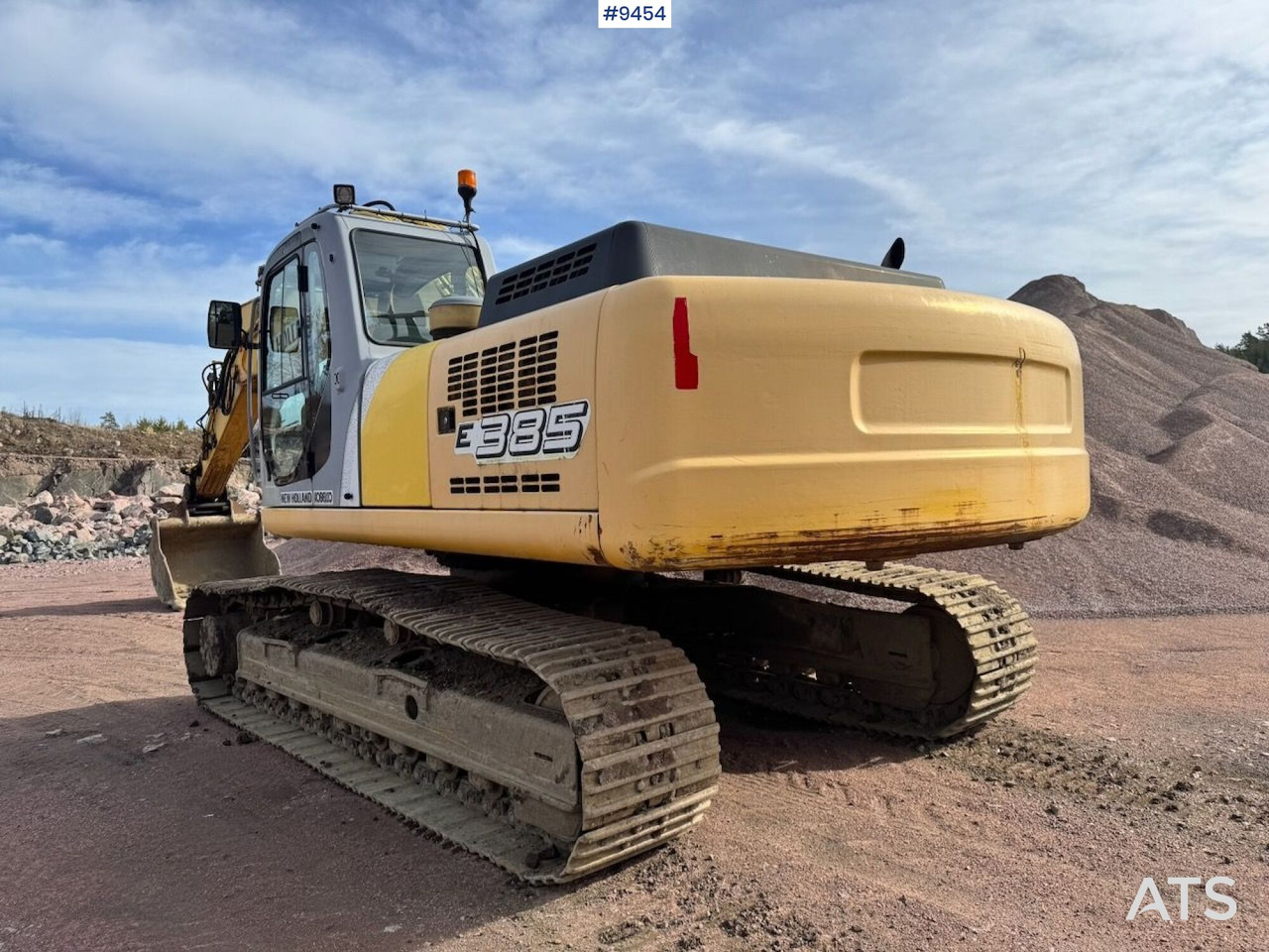 Excavator New Holland E385 - حفارات زحافة: صور 5 Excavator New Holland E385 - حفارات زحافة: صور 5