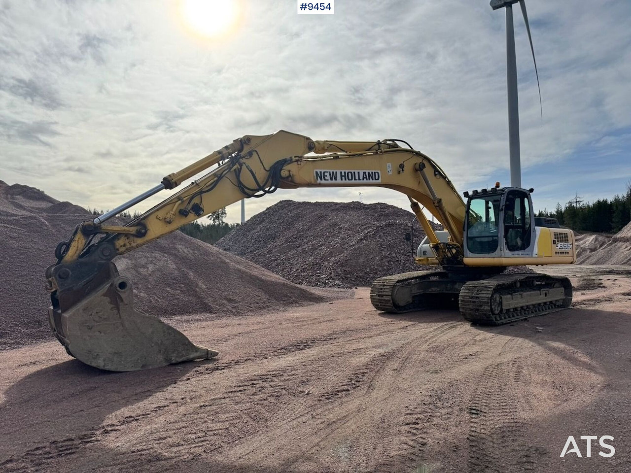 Excavator New Holland E385 - حفارات زحافة: صور 1 Excavator New Holland E385 - حفارات زحافة: صور 1
