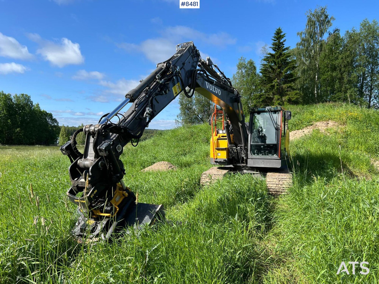 Excavator Volvo ECR145 EL with 1365 h - حفارات زحافة: صور 2 Excavator Volvo ECR145 EL with 1365 h - حفارات زحافة: صور 2