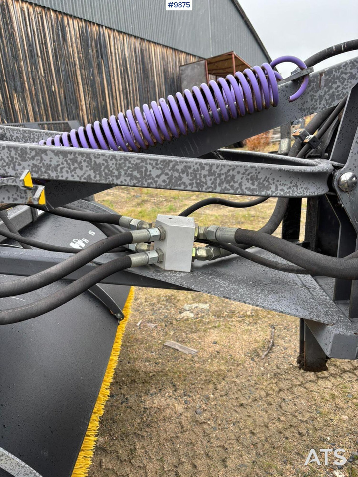 Holms Sweeper Large BM - مكنسة: صور 4 Holms Sweeper Large BM - مكنسة: صور 4