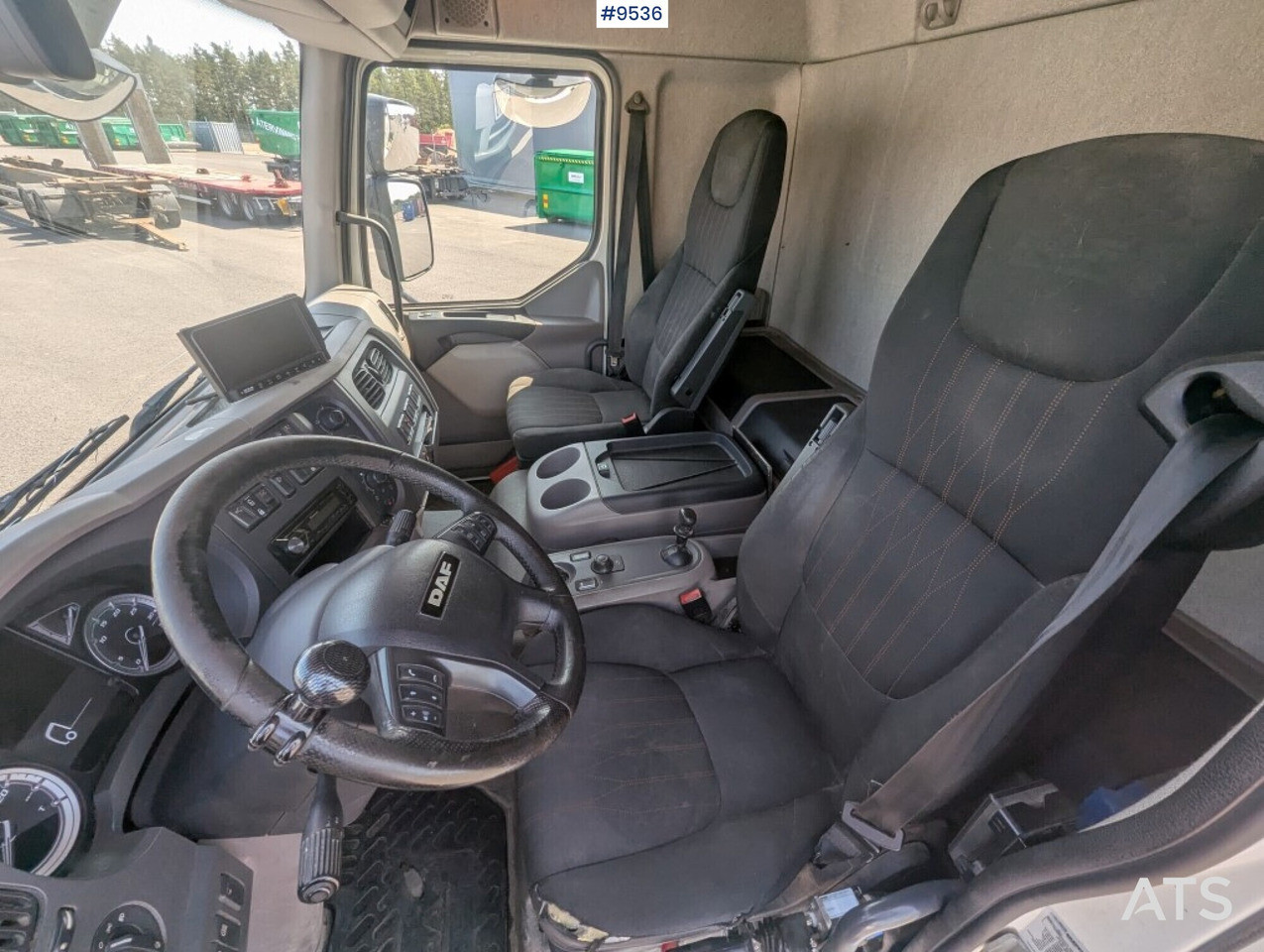 Hooklift Truck Daf FA LF260I - شاحنة ذات الخطاف: صور 5 Hooklift Truck Daf FA LF260I - شاحنة ذات الخطاف: صور 5