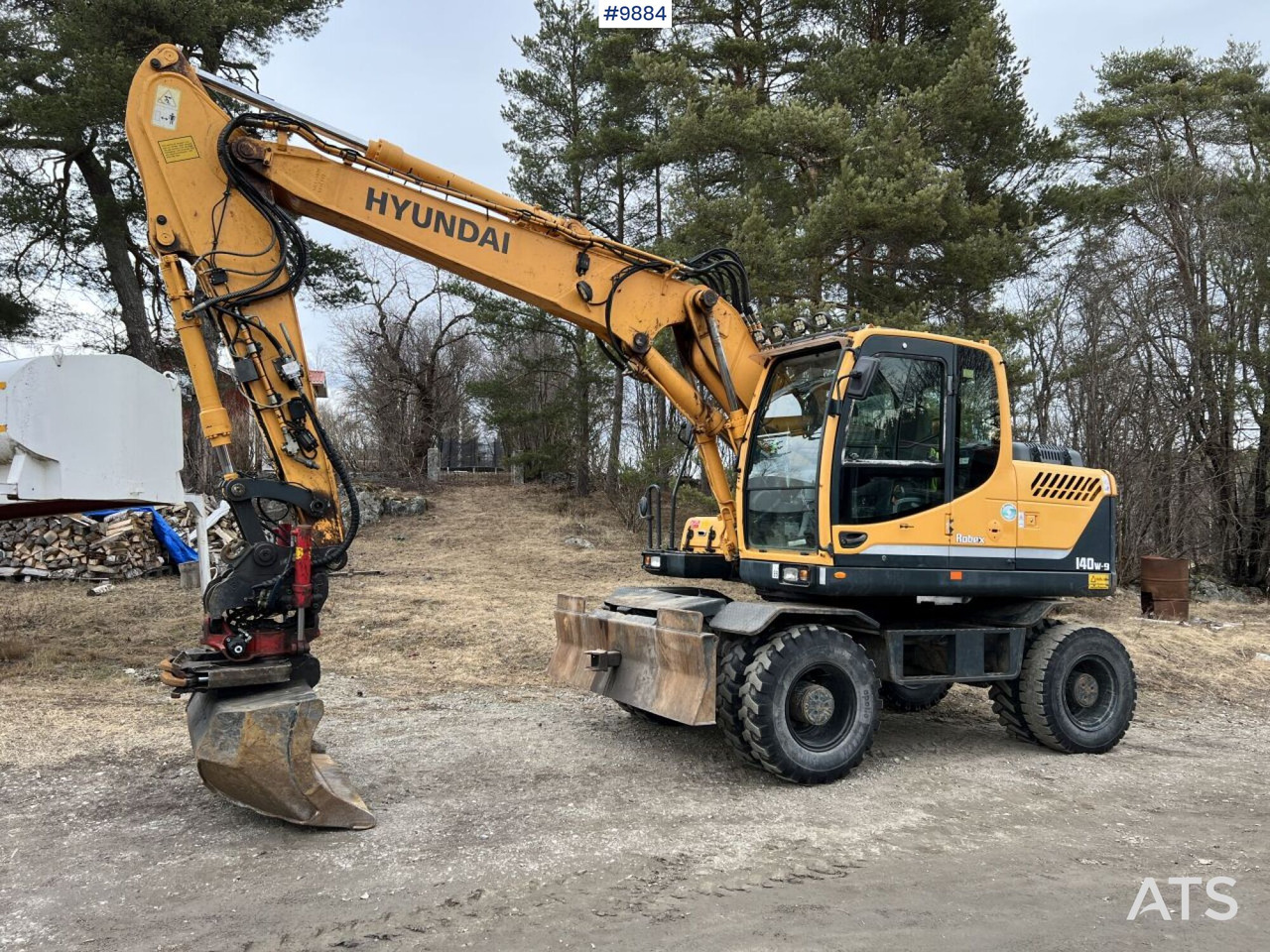 Hyundai 140W-9 Wheel excavator with rotor and planer bucket - حفارة على عجلات: صور 1 Hyundai 140W-9 Wheel excavator with rotor and planer bucket - حفارة على عجلات: صور 1