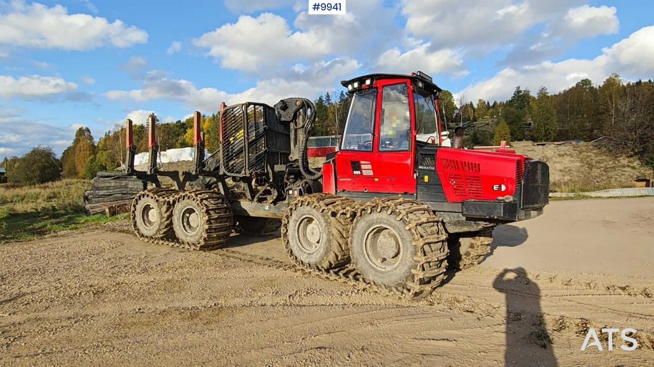Komatsu 895 Forwarder (VIDEO) - شاحنات نقل الأخشاب في الغابات: صور 2 Komatsu 895 Forwarder (VIDEO) - شاحنات نقل الأخشاب في الغابات: صور 2
