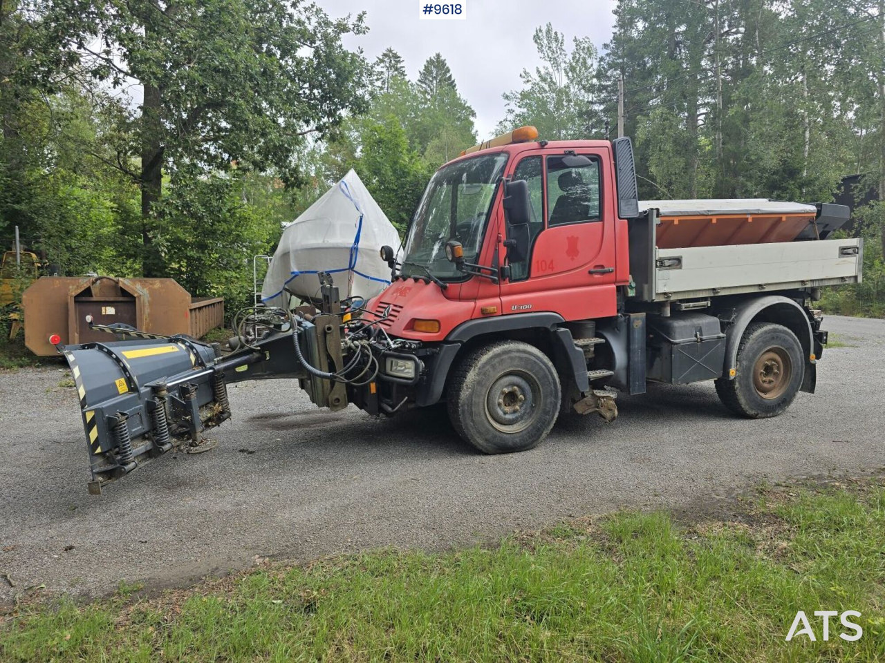 MB Unimog with equipment - جرافة ثلج: صور 1 MB Unimog with equipment - جرافة ثلج: صور 1