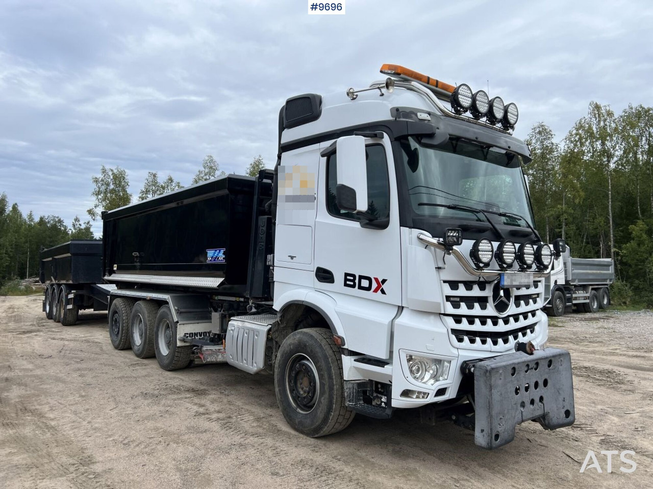 MERCEDES-BENZ AROCS Lastväxlare med 3 axlig tippvagn - شاحنة ذات الخطاف, قلابة مقطورة: صور 2 MERCEDES-BENZ AROCS Lastväxlare med 3 axlig tippvagn - شاحنة ذات الخطاف, قلابة مقطورة: صور 2